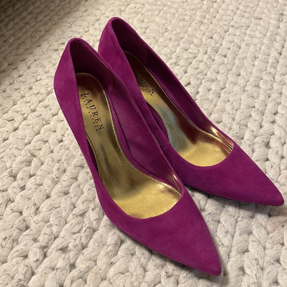 Pink suede Ralph Lauren pumps